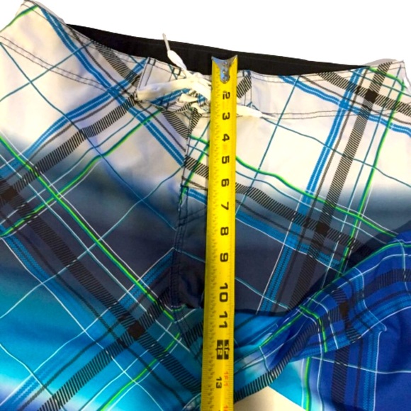 Quiksilver Men's Blue Shorts - Picture 10 of 11